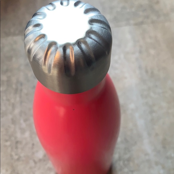 Authentic S’well Bottle in 🔥🔥Pink! - Picture 5 of 6
